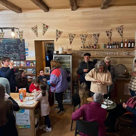 아파트 Chateau De Latour Sur Sorgue