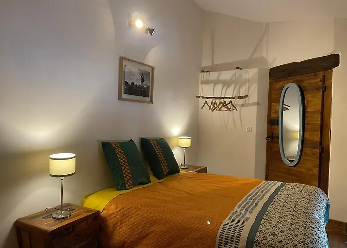 Chateau De Latour Sur Sorgue Marnhagues-et-Latour