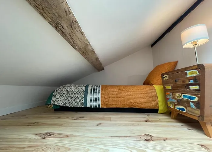 Chateau De Latour Sur Sorgue 아파트 Marnhagues-et-Latour