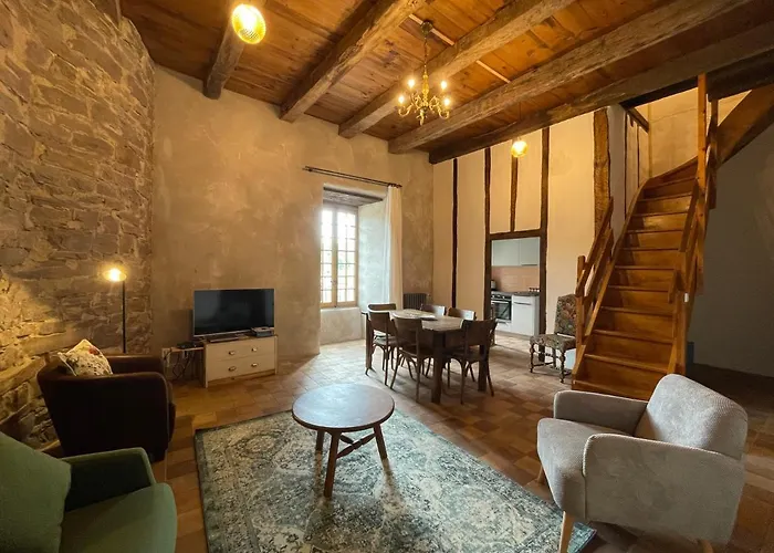 Chateau De Latour Sur Sorgue 아파트 *