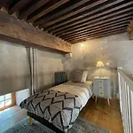 Chateau De Latour Sur Sorgue Apartment Marnhagues-et-Latour