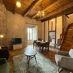 Chateau De Latour Sur Sorgue Apartment *