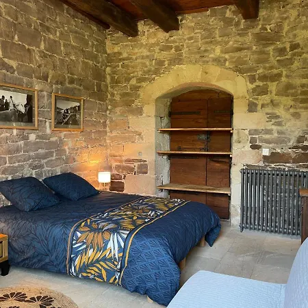 Chateau De Latour Sur Sorgue * Marnhagues-et-Latour