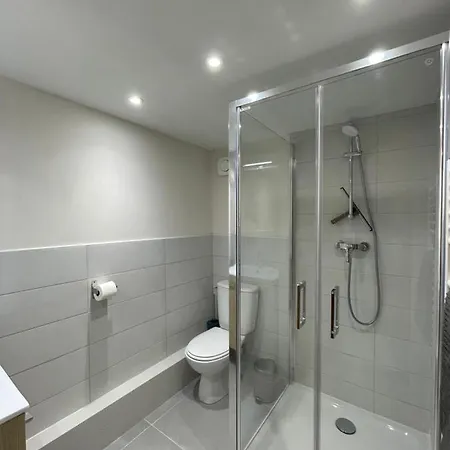 Chateau De Latour Sur Sorgue Apartment *