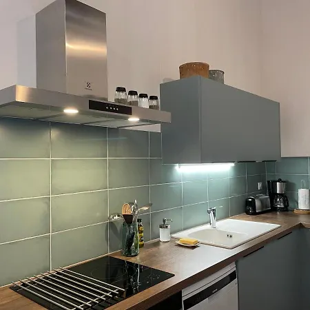 Chateau De Latour Sur Sorgue Apartman *