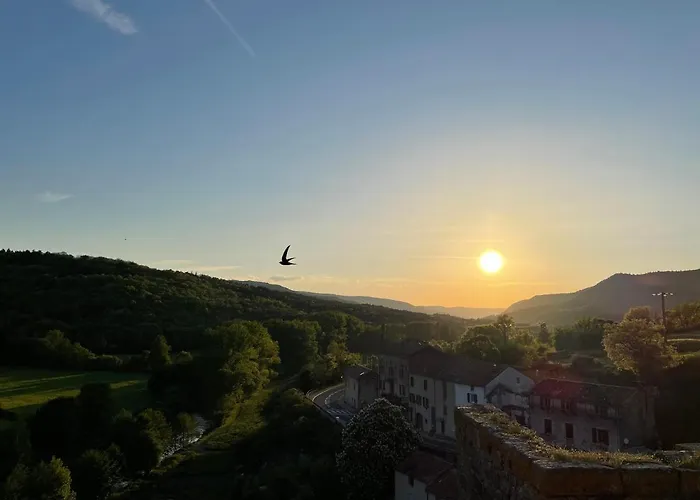 Chateau De Latour Sur Sorgue