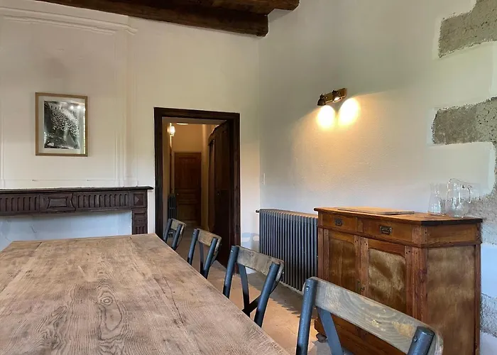 Chateau De Latour Sur Sorgue * Marnhagues-et-Latour