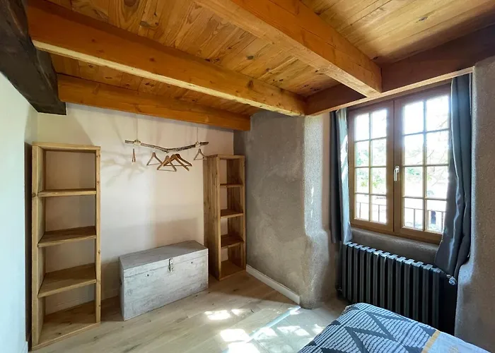 Chateau De Latour Sur Sorgue *