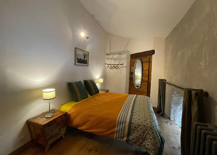 Chateau De Latour Sur Sorgue