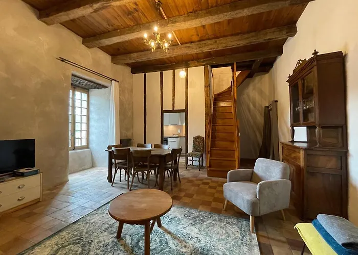 Chateau De Latour Sur Sorgue *