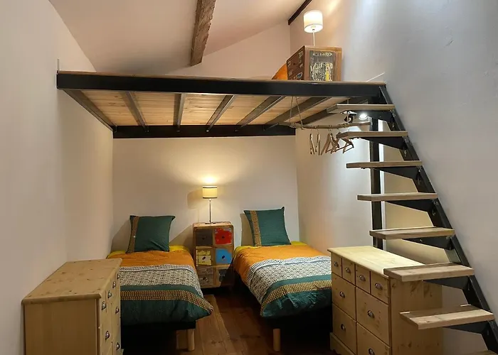 Chateau De Latour Sur Sorgue *