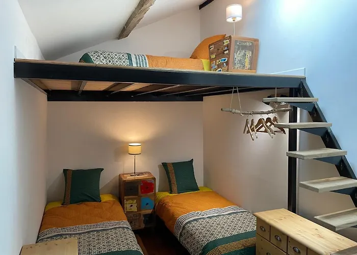 Chateau De Latour Sur Sorgue アパート *