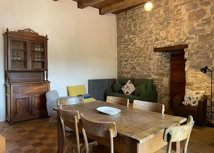 Chateau De Latour Sur Sorgue アパート *